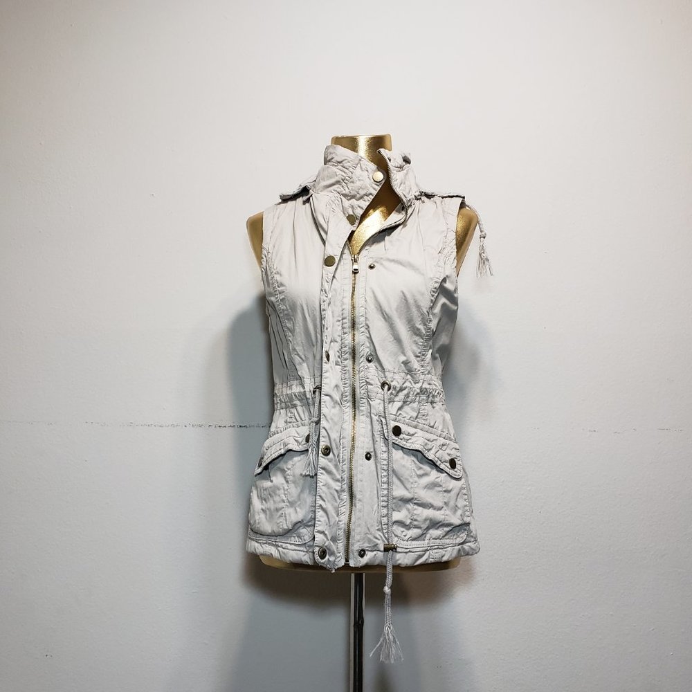 YMI Beige Sleeveless Utility Vest -detachable hood